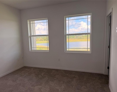 915 Lakefront Village Drive - Photo Thumbnail 35