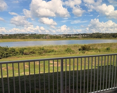 915 Lakefront Village Drive - Photo Thumbnail 23