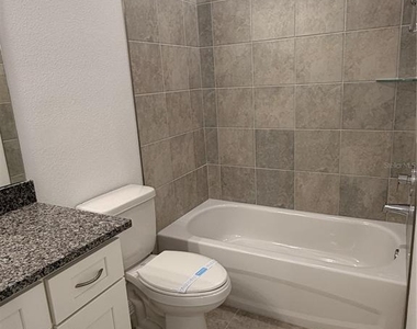 915 Lakefront Village Drive - Photo Thumbnail 49