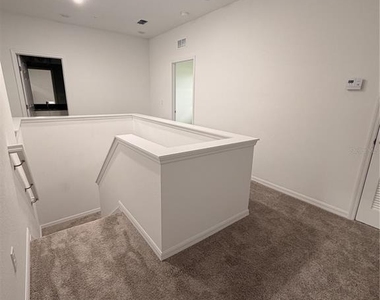 915 Lakefront Village Drive - Photo Thumbnail 27