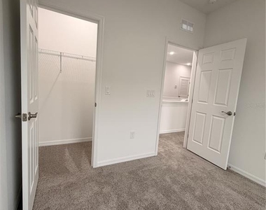 915 Lakefront Village Drive - Photo Thumbnail 44