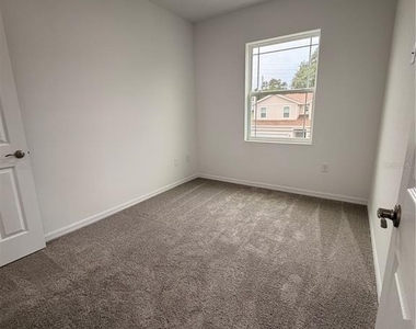 915 Lakefront Village Drive - Photo Thumbnail 43