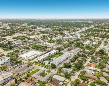 141 Ne 10th Avenue - Photo Thumbnail 1
