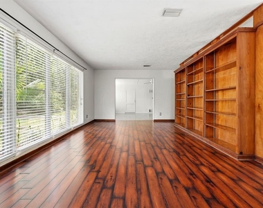 1038 Ne 21st Avenue - Photo Thumbnail 5