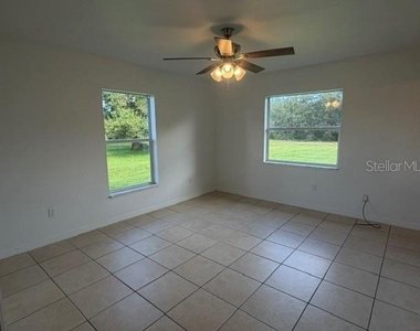 1938 Se Cherry Drive - Photo Thumbnail 1