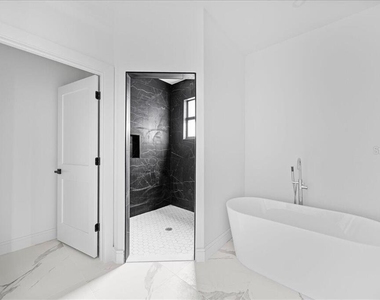 7427 Sea Mist Drive - Photo Thumbnail 9