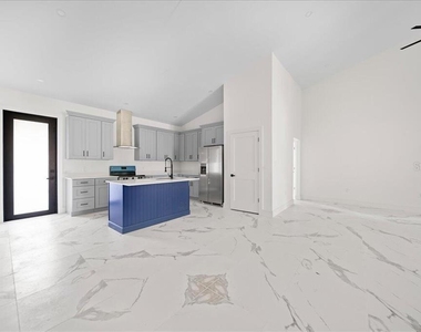 7427 Sea Mist Drive - Photo Thumbnail 1