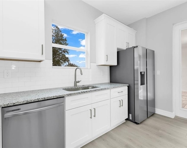 445 Loveland Boulevard - Photo Thumbnail 15