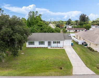 20424 Calder Avenue - Photo Thumbnail 25