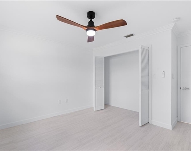 20424 Calder Avenue - Photo Thumbnail 17