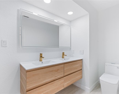 20424 Calder Avenue - Photo Thumbnail 12