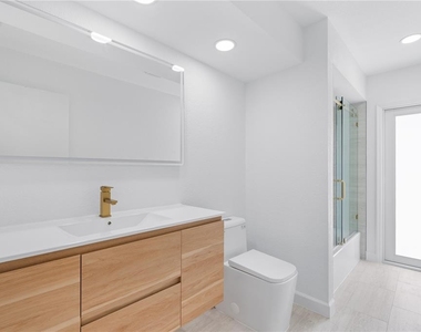 20424 Calder Avenue - Photo Thumbnail 16