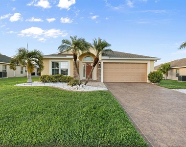 5902 106th Terrace E - Photo Thumbnail 1