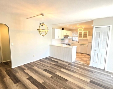 5400 34th Street W - Photo Thumbnail 3