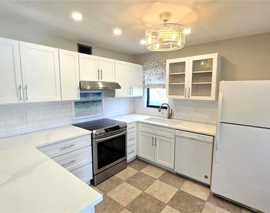 5400 34th Street W - Photo Thumbnail 5