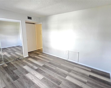 5400 34th Street W - Photo Thumbnail 11