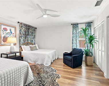 700 Longboat Court - Photo Thumbnail 15