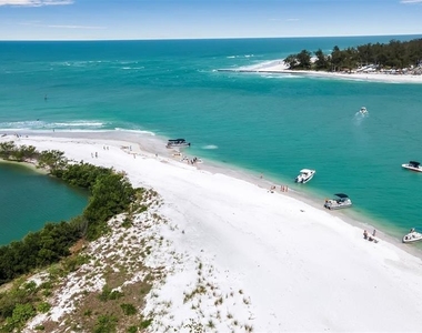 700 Longboat Court - Photo Thumbnail 24