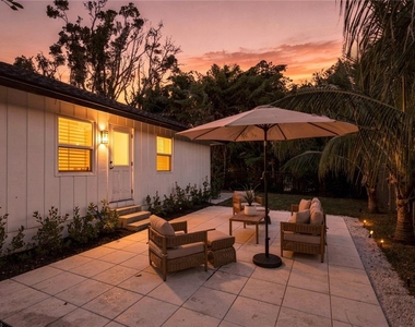 700 Longboat Court - Photo Thumbnail 9