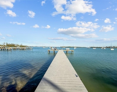 700 Longboat Court - Photo Thumbnail 28