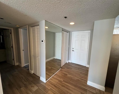 4460 Fairways Blvd - Photo Thumbnail 12