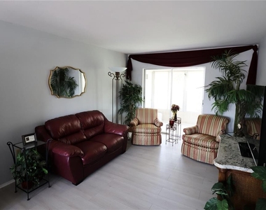 2083 Canal Drive - Photo Thumbnail 2