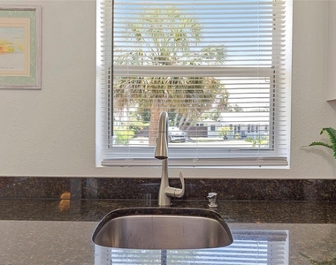 229 Shore Road - Photo Thumbnail 7