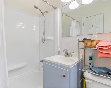 229 Shore Road - Photo Thumbnail 10