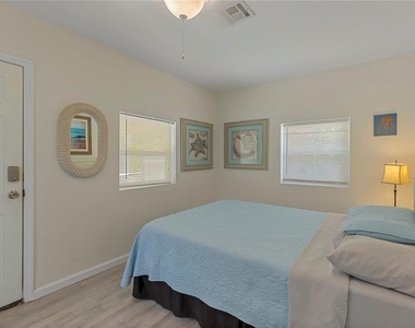 229 Shore Road - Photo Thumbnail 8