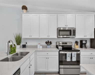 5685 Palmer Circle - Photo Thumbnail 12