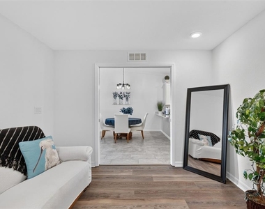 5685 Palmer Circle - Photo Thumbnail 30