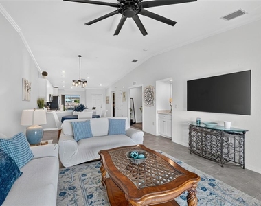 5685 Palmer Circle - Photo Thumbnail 9
