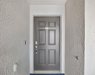 5685 Palmer Circle - Photo Thumbnail 6
