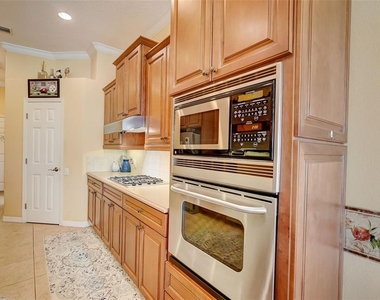 12207 Lavender Loop - Photo Thumbnail 9