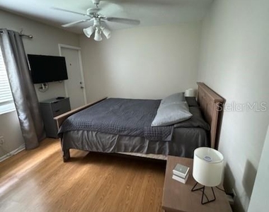 2304 Ringling Boulevard - Photo Thumbnail 4