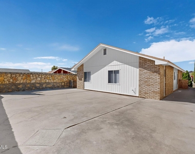 3320 Catherine Ann Drive - Photo Thumbnail 31