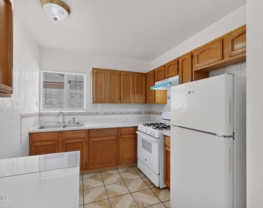 3320 Catherine Ann Drive - Photo Thumbnail 9