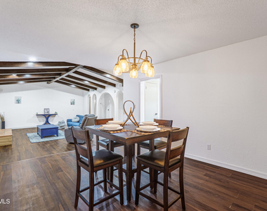501 Palmary Drive - Photo Thumbnail 5