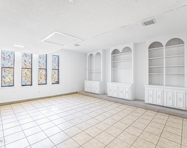 501 Palmary Drive - Photo Thumbnail 21
