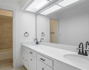 501 Palmary Drive - Photo Thumbnail 15