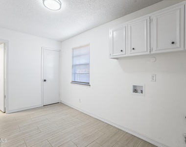 501 Palmary Drive - Photo Thumbnail 19