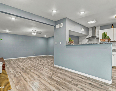 5201 Prince Edward Avenue - Photo Thumbnail 17
