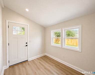 24 Bushnell Avenue - Photo Thumbnail 10