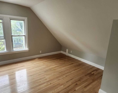 413 Winthrop Avenue - Photo Thumbnail 11