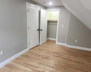 413 Winthrop Avenue - Photo Thumbnail 4