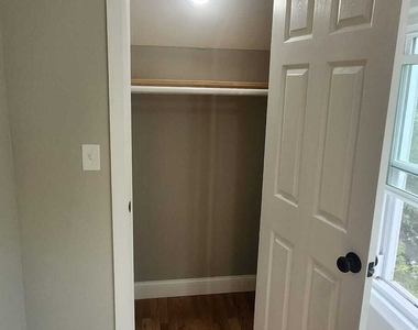 413 Winthrop Avenue - Photo Thumbnail 10