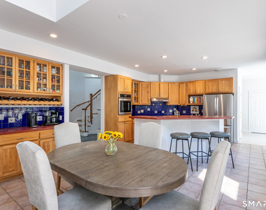 28 Drewbarrie Lane - Photo Thumbnail 10