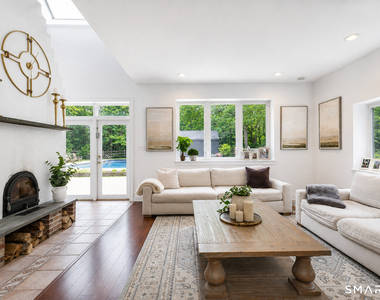 28 Drewbarrie Lane - Photo Thumbnail 3