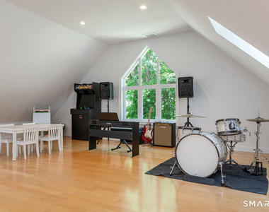 28 Drewbarrie Lane - Photo Thumbnail 16