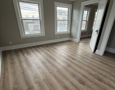 168 Main Street - Photo Thumbnail 2